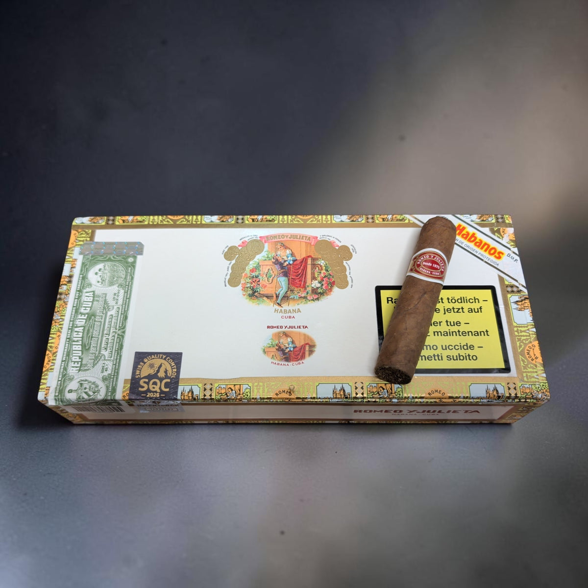 Romeo y Julieta Petit Royales (25支盒裝)