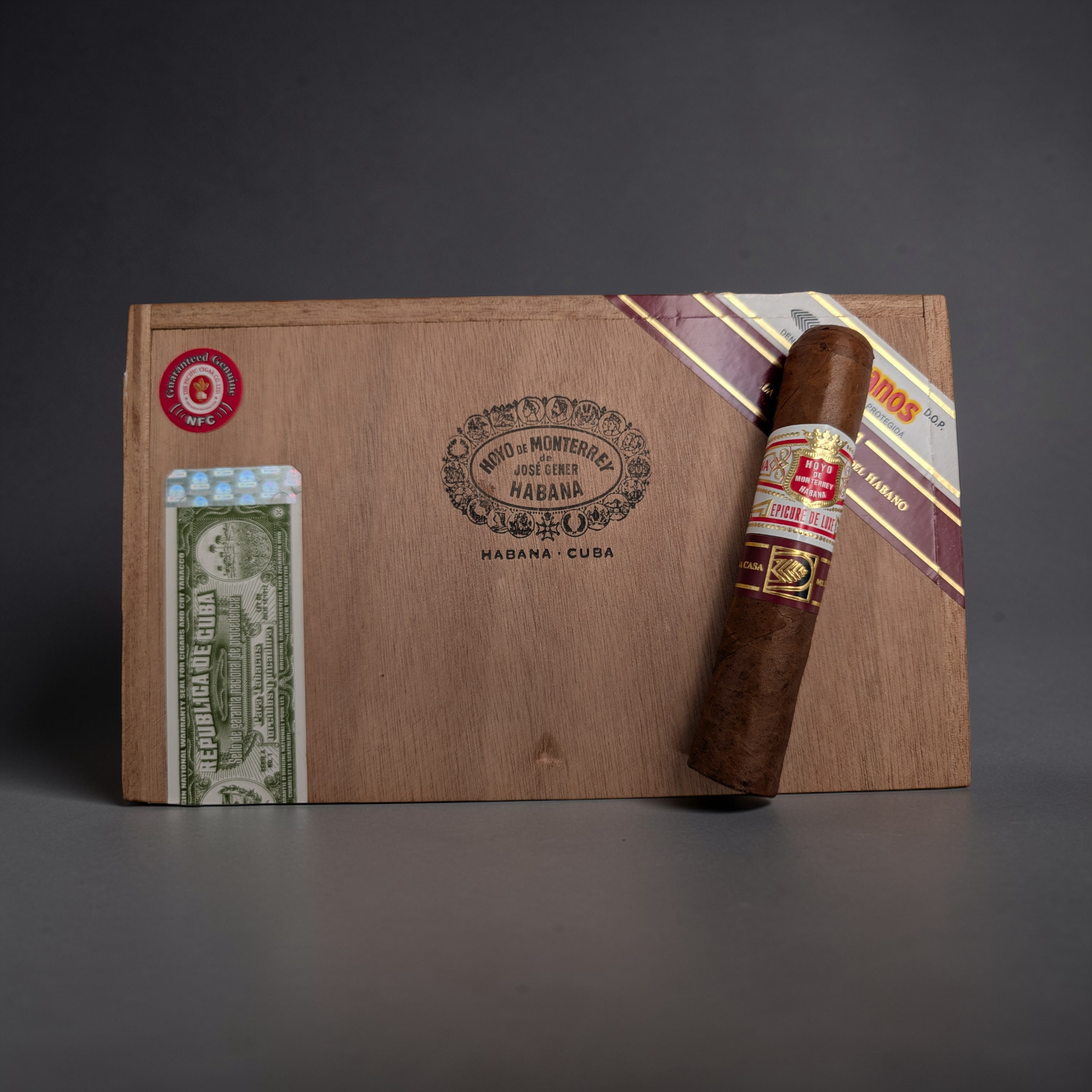 Hoyo Epicure de Luxe LCDH