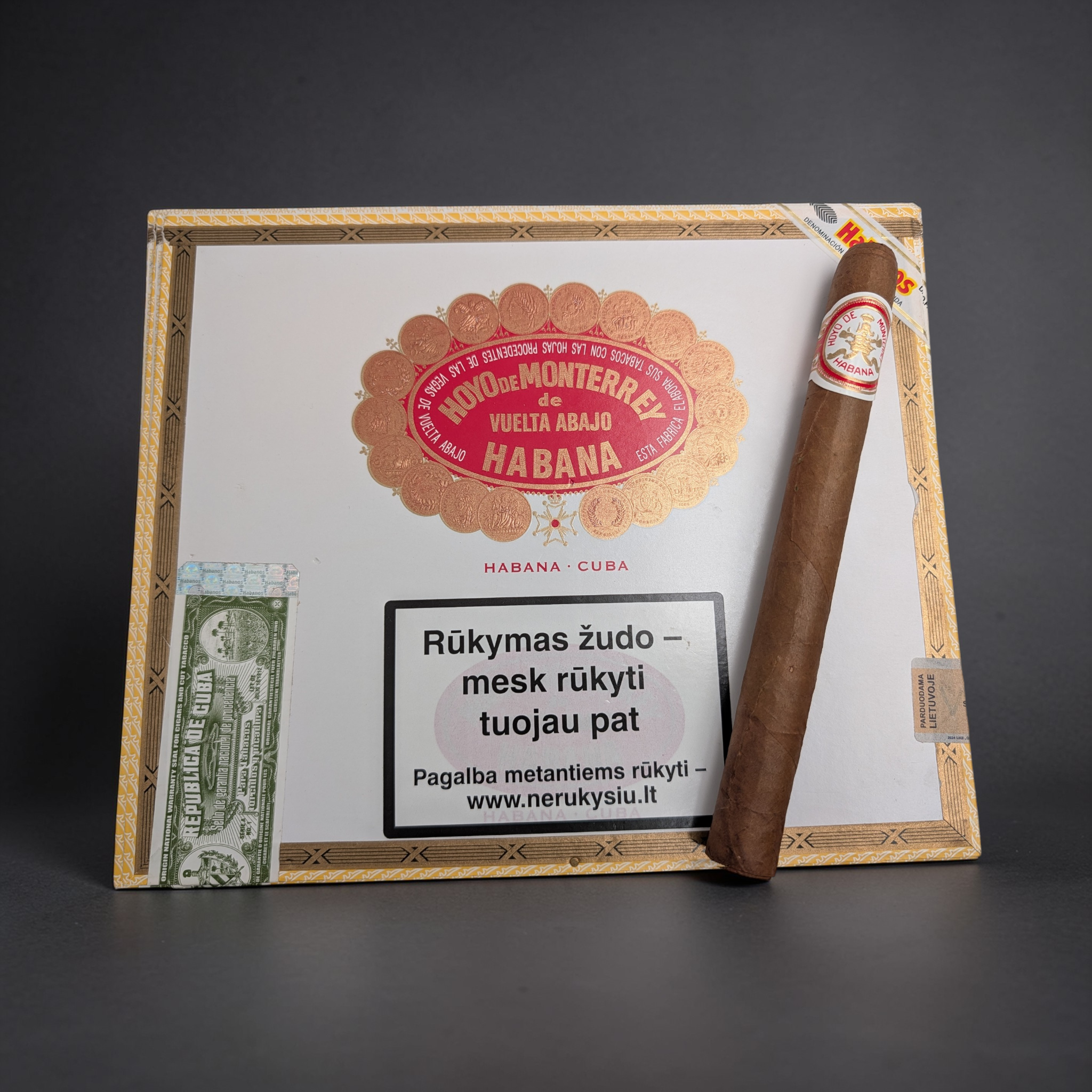 Hoyo Double Corona