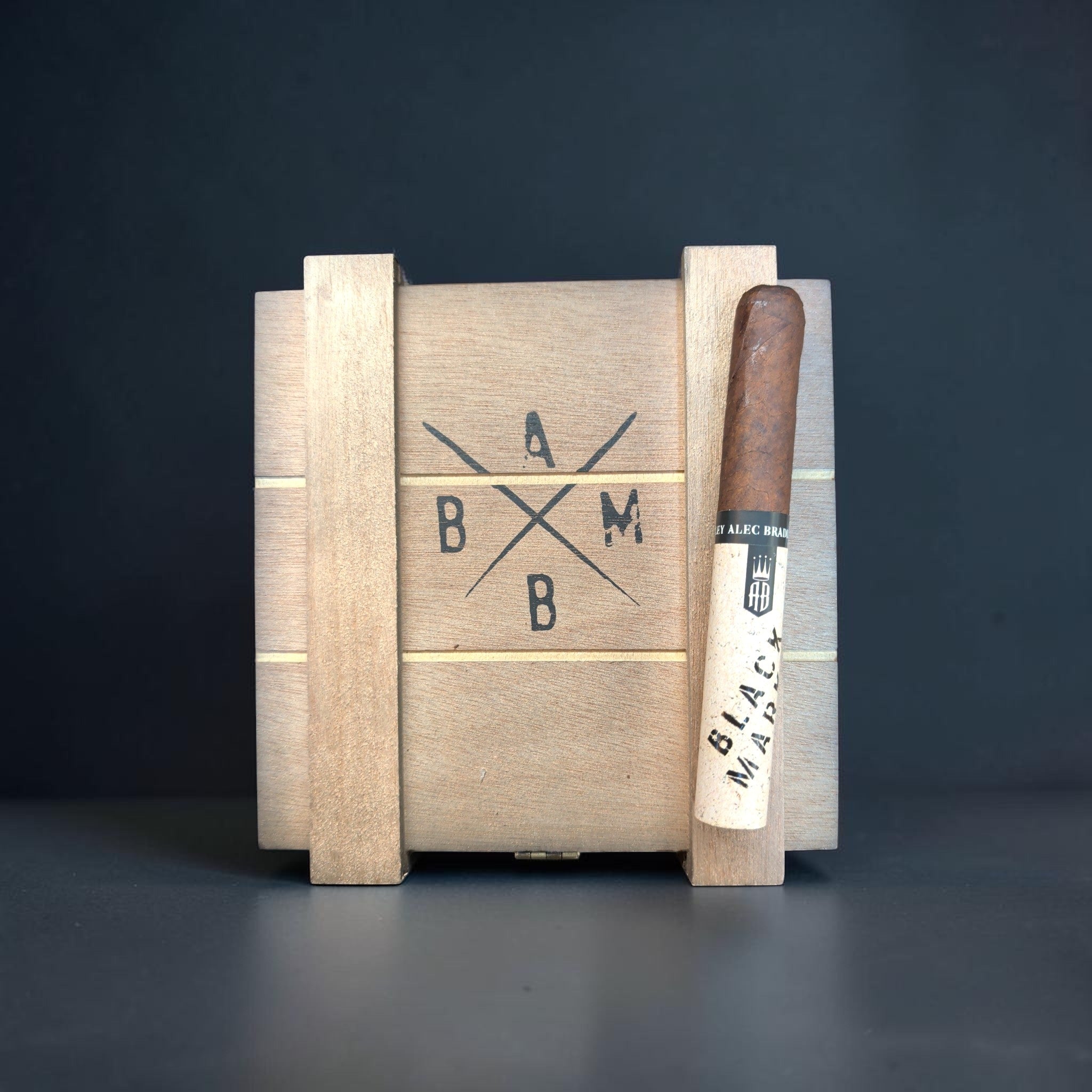 Alec Bradley Black Market Toro